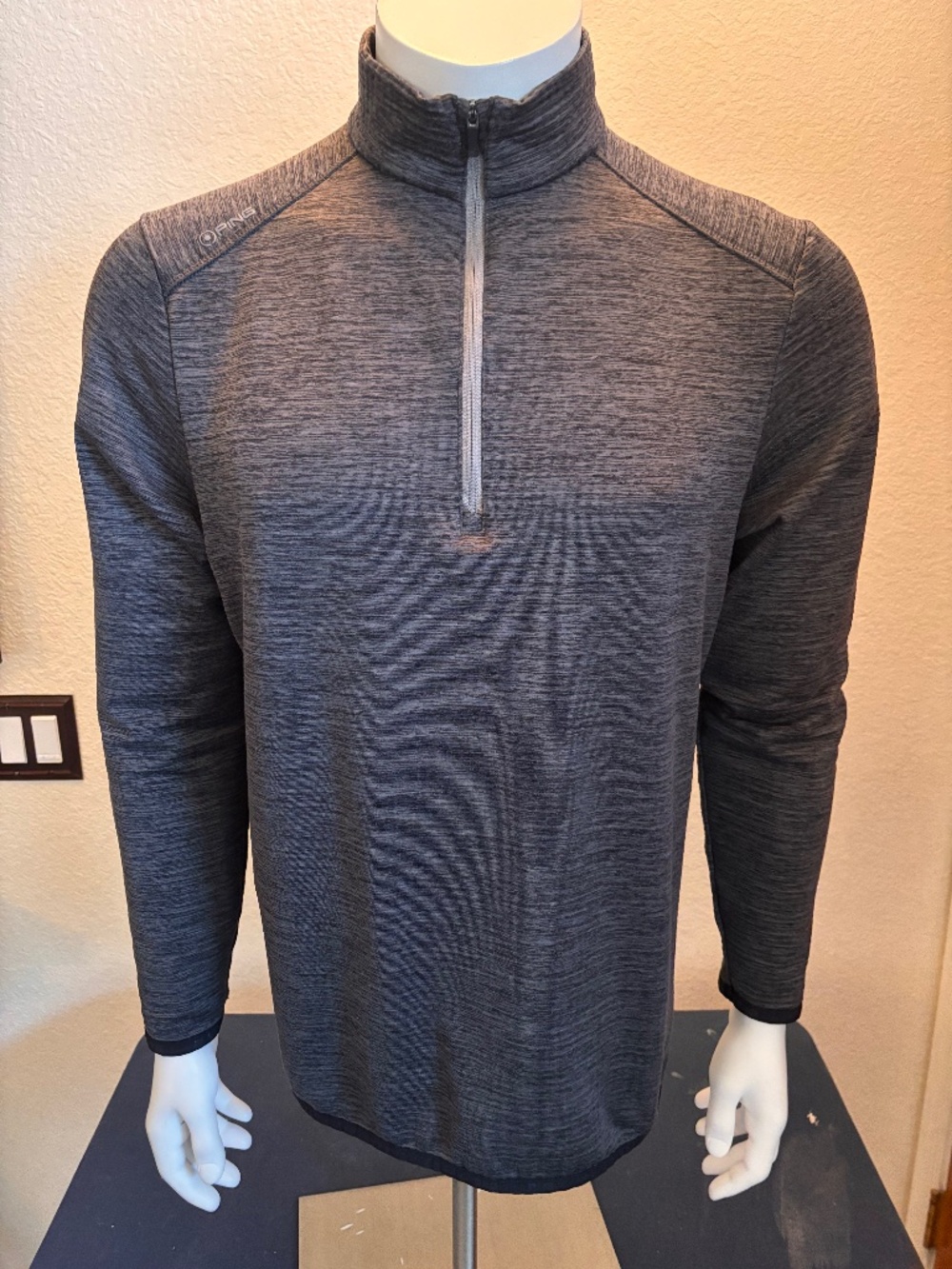 Nice mens medium Ping quarter zip gray golf jacket